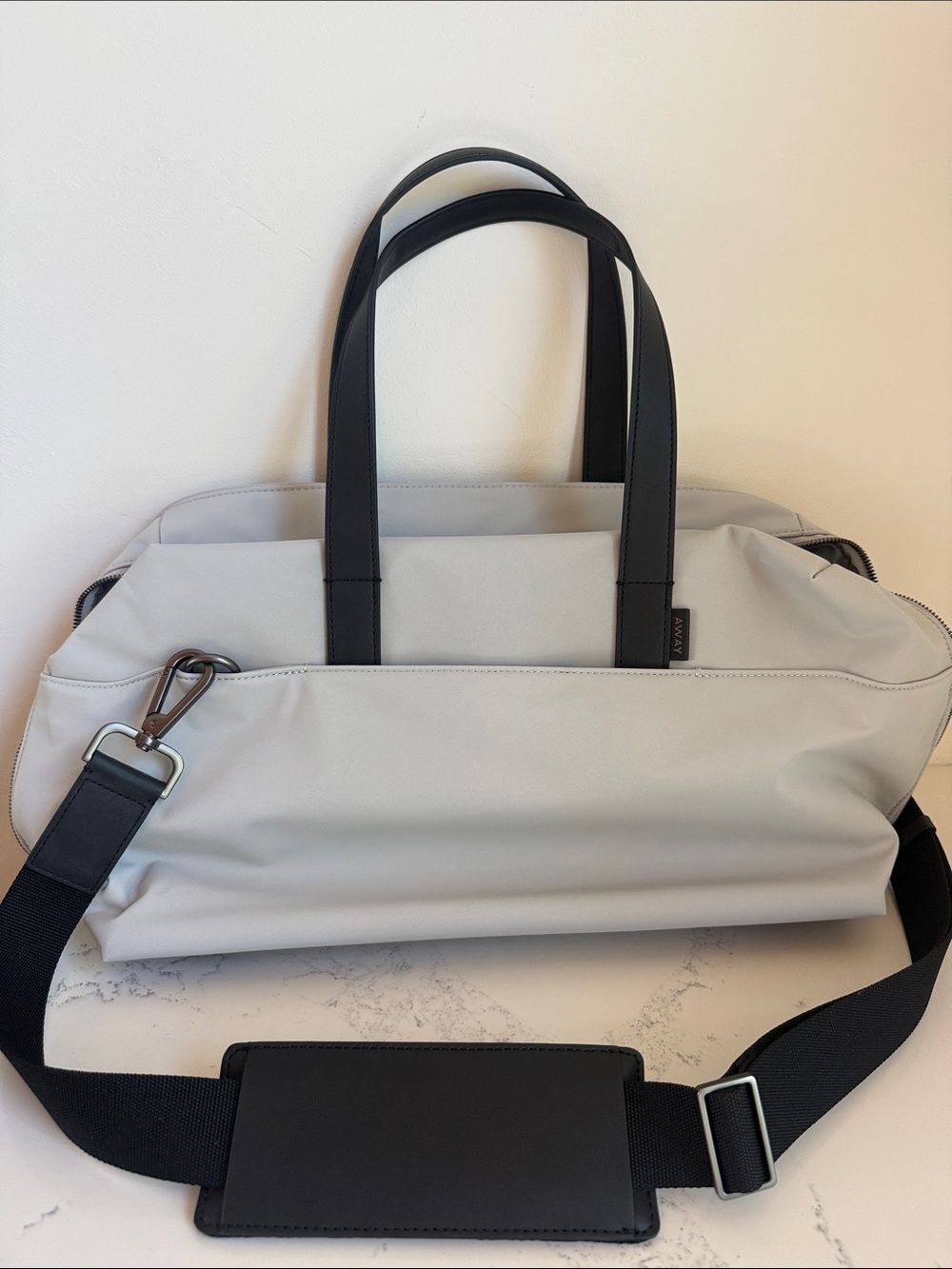 Away Travel The Everywhere Bag Cloud Gray Nylon Weekender Carry On Like New
